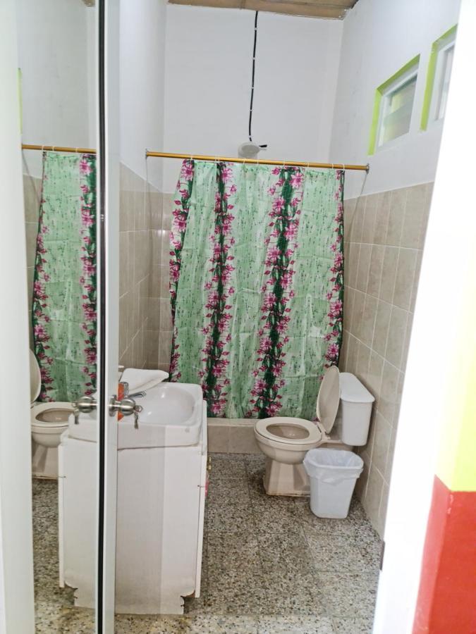 Hotel Kasa Kamelot Las Rosas Кетцалтенанго Екстериор снимка
